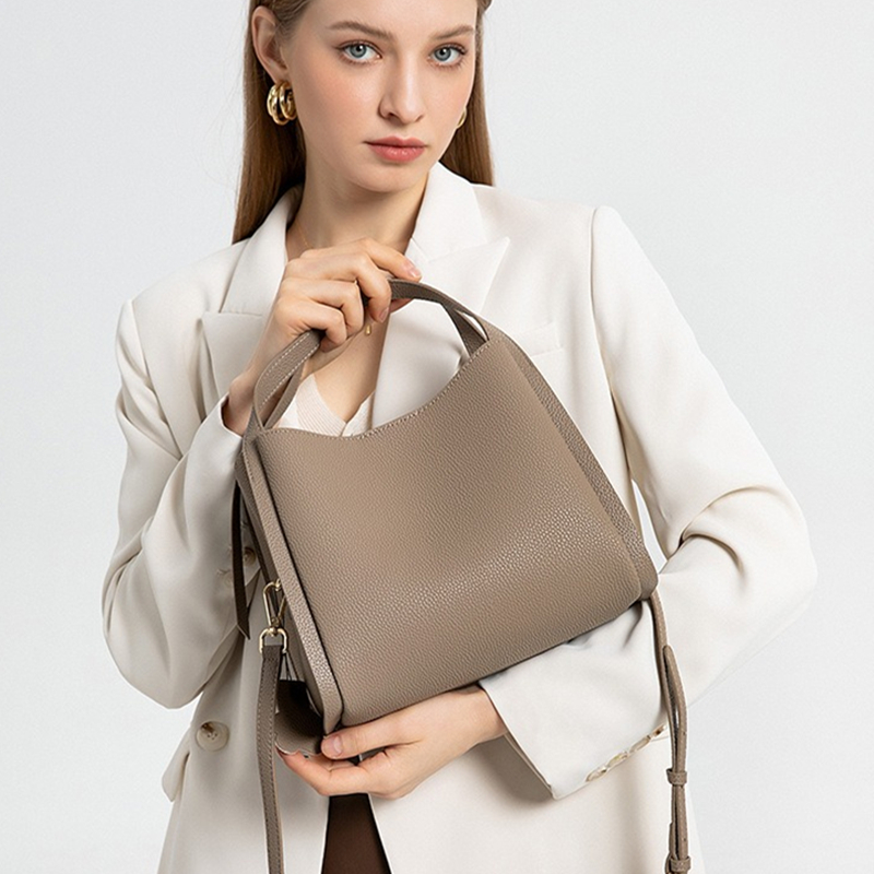 Structured Handbag Top Handle - BURMINSA 정품 페블드 가죽 버킷 백