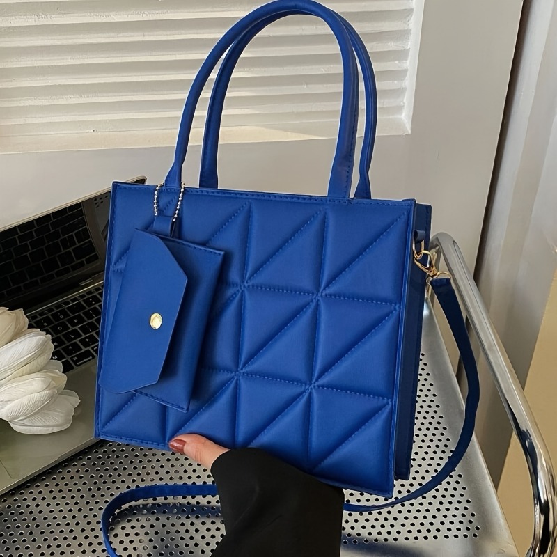 세련된 퀼트 토트백, 탈부착 가능한 파우치가 있는 구조 - Structured Handbag Top Handle 리뷰 및 가격